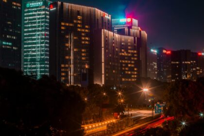 Chinese financial district, Shareholder meeting - 中国金融再編に波紋！現金選択権を巡る株主の攻防