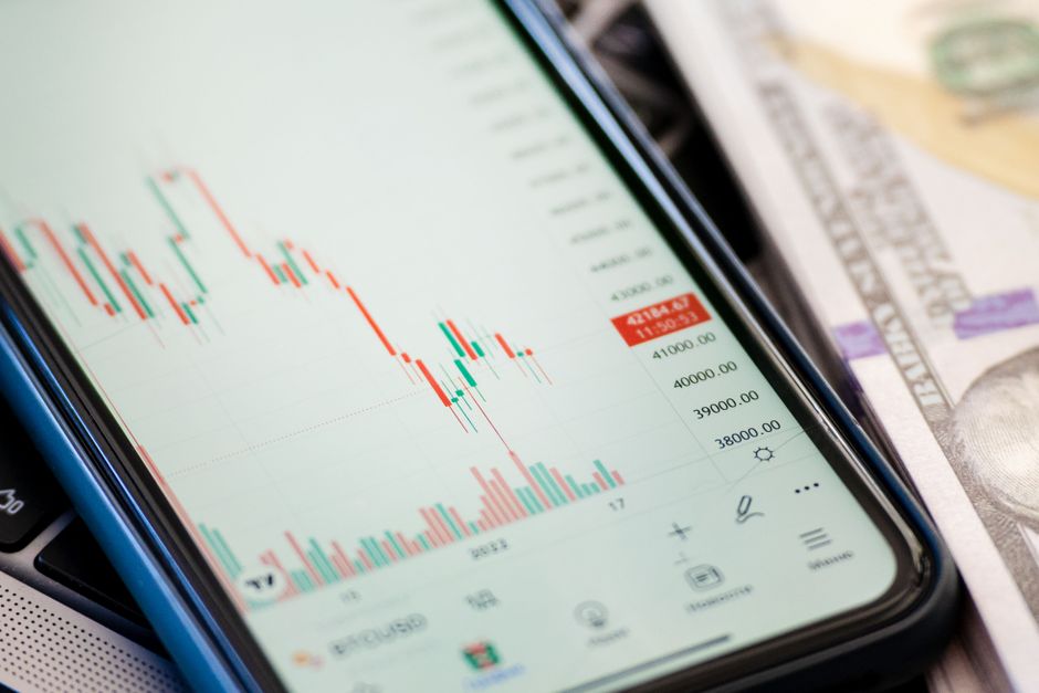 Live streaming commerce Business growth chart - 東方甄選、2026年度業績が飛躍的成長へ