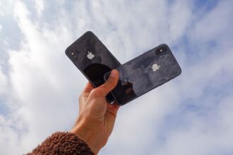 foldable iPhone - 折りたたみiPhone、Q4登場も初期は供給不足で転売価格高騰か