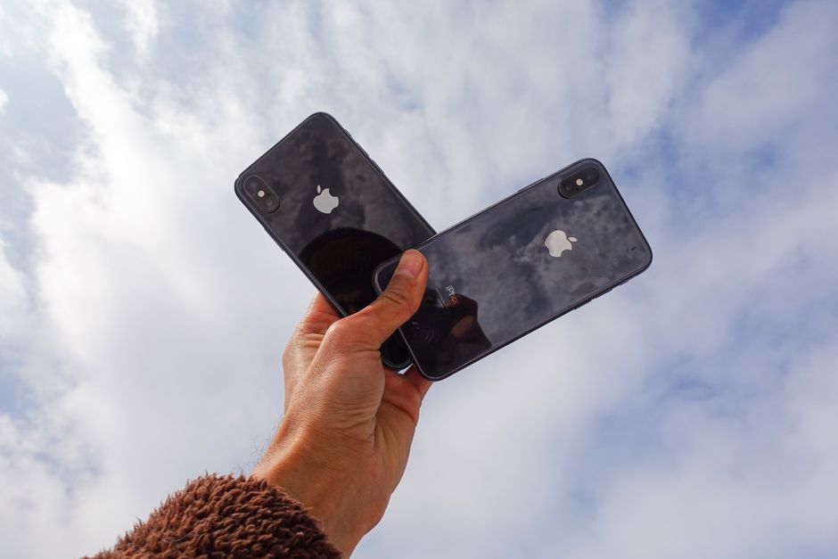 foldable iPhone - 折りたたみiPhone、Q4登場も初期は供給不足で転売価格高騰か