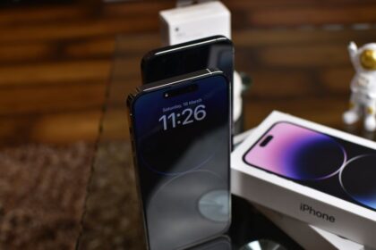 smartphone competition, Apple vs Chinese smartphones - 2026年下半期、スマホ頂上決戦!中国勢はApple超えなるか?
