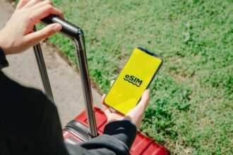 smartphone multiple networks digital SIM - Huawei Mate 90シリーズ、驚きの「1台4回線同時待受」へ？eSIMテスト進行中