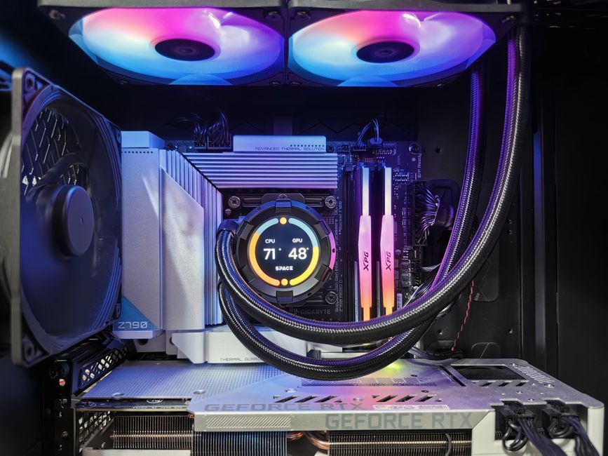 ROG Gaming PC Liquid Cooling PC - ROGが上海を席巻！20周年記念モデルと最新技術が示す次世代PCの未来