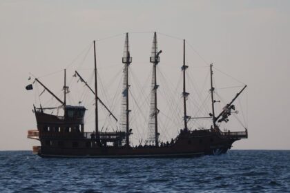 Pirate ship Caribbean Hooded assassin - 『アサシン クリード4 ブラック フラッグ』リメイクは「ほぼ新作」！ 最新エンジンでシームレスなカリブ海へ