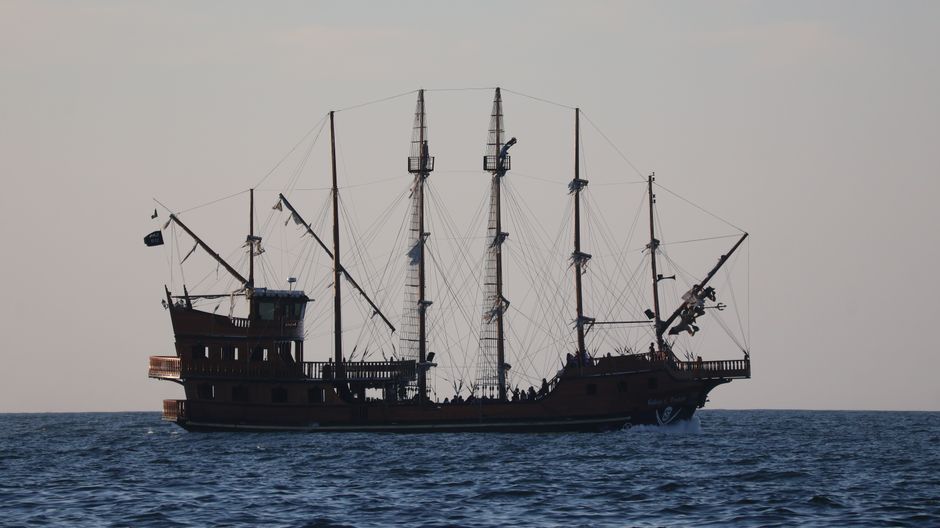 Pirate ship Caribbean Hooded assassin - 『アサシン クリード4 ブラック フラッグ』リメイクは「ほぼ新作」! 最新エンジンでシームレスなカリブ海へ