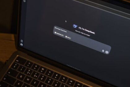 AI search error AI system outage - DeepSeekのAI検索、約4時間停止！何が起きたのか？
