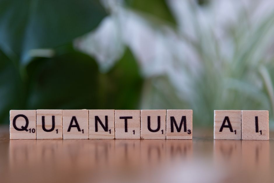 AI game development, Startup innovation - 44歳元不動産オーナー、50万元でAI漫劇・ゲーム開発へ異色の挑戦