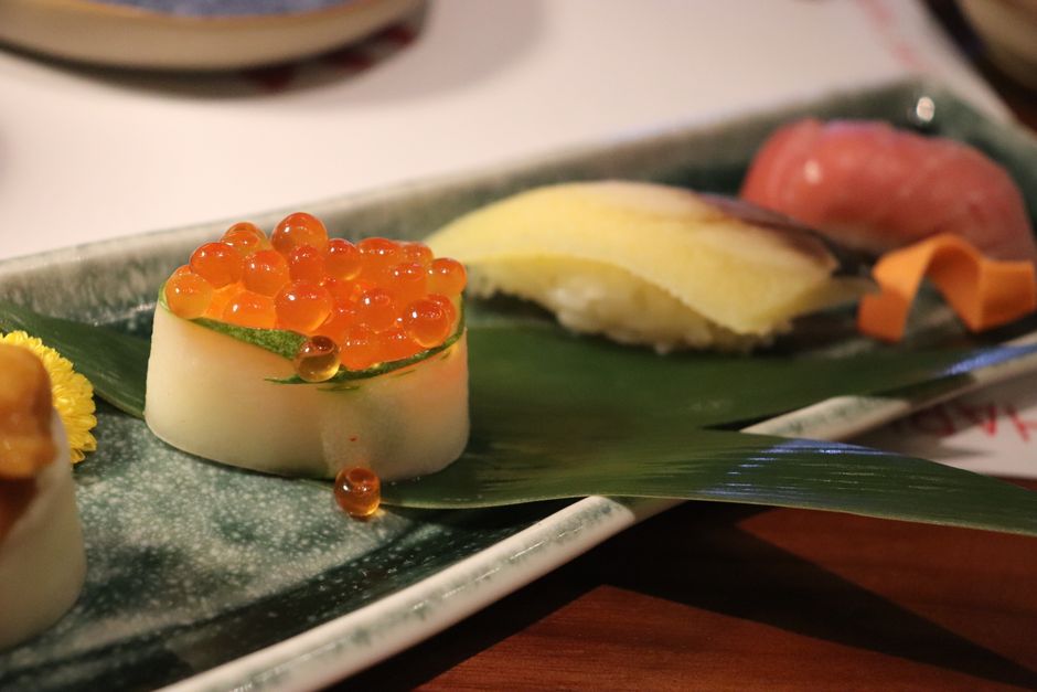 Kyoto sushi Confused tourist menu - 京都寿司店「外国人向け二重価格」で炎上！観光立国の光と影