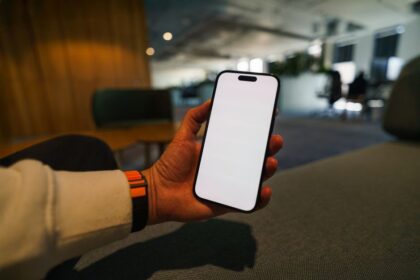 keynote presentation mobile game app interface - 中国大手TapTap発表会が急拡大!ゲーム業界に何が?
