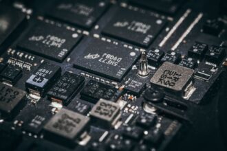 smartphone camera semiconductor chip - OPPO Find X10シリーズがリーク! 新チップと大型カメラでiPhoneに挑むか?