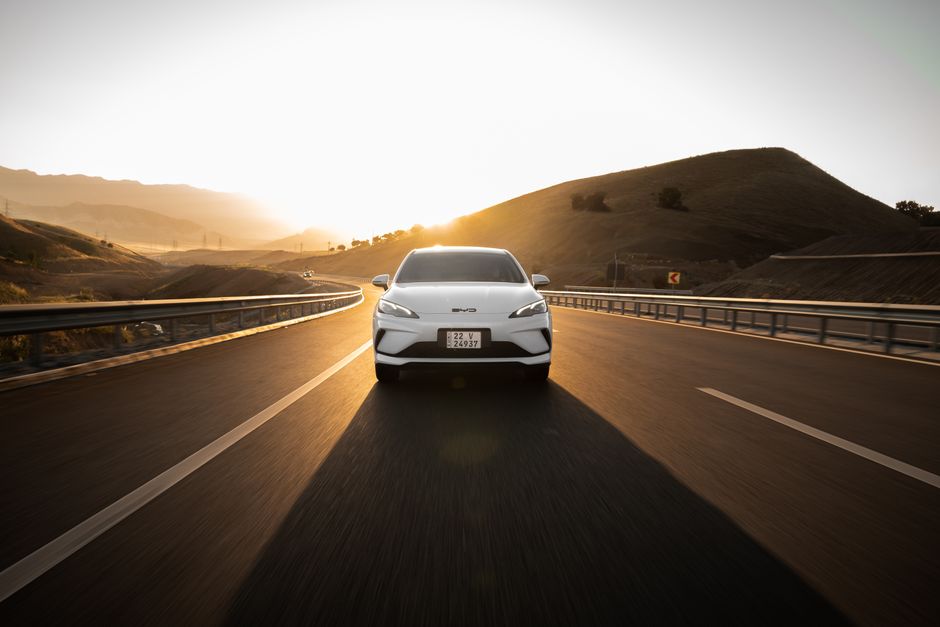 Xiaomi EV testing Electric SUV road test - シャオミ初のEV「澎程」、428万kmの過酷テスト完了！CEOも品質を徹底検証