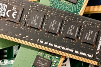 GPU Semiconductor chip - AMD次世代GPU「RDNA 5」全貌判明!常識破りのLPDDR5X搭載モデルで「Zen時代」到来か?