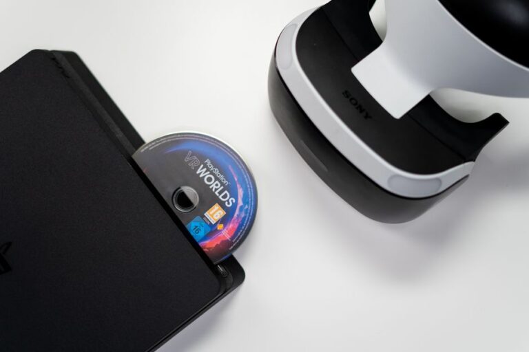 PlayStation console, Game disc - ソニーPS物理ディスク廃止で炎上！内部告発で判明した「傲慢戦略」