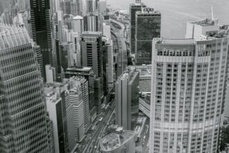 Chinese stock market chart Hong Kong financial district - 中国IPO市場、2026年上半期に躍進!中金公司がA株・香港株の“二刀流リーダー”に