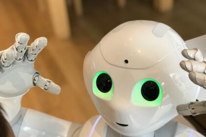 humanoid robot surgery surgical robot operating room - Nature発表!人型ロボットがブタの生体手術に世界初成功