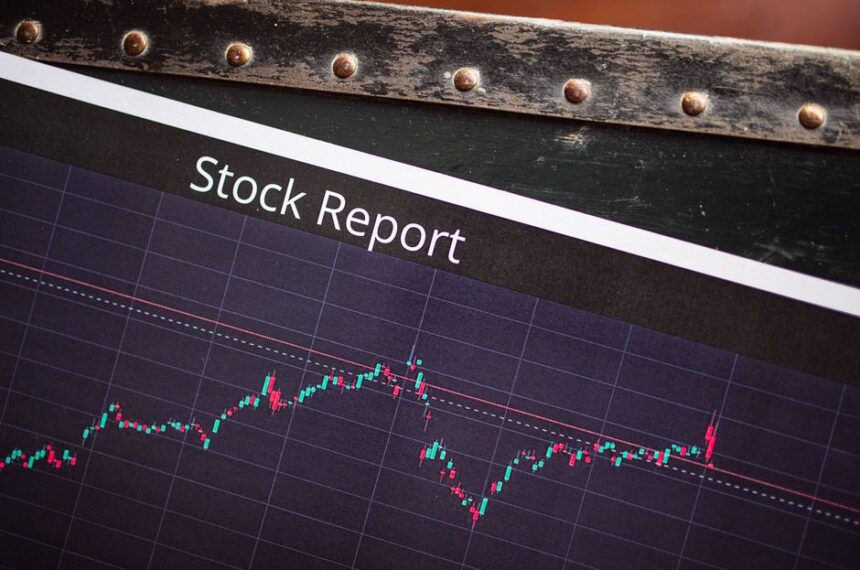 stock market frenzy, gambling stock market - 中国A株市場、「実験用サル」が投機熱点火！非合理な連想が株価を動かす