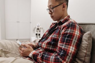 Robot Phone - WAIC 2026:HonorがRobot Phoneを発表、AIが「相棒」に進化