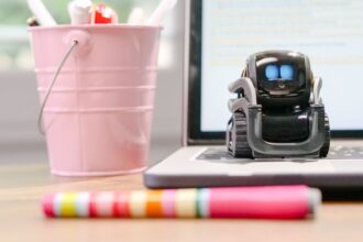 Home Robot, Tech Company Office - エコバックス、ESG評価「B」維持!ガバナンスで際立つ中国ロボット企業